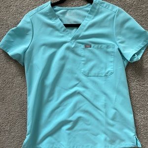 Figs 1 pocket Scrub Top LIMITED COLOR AQUA Small